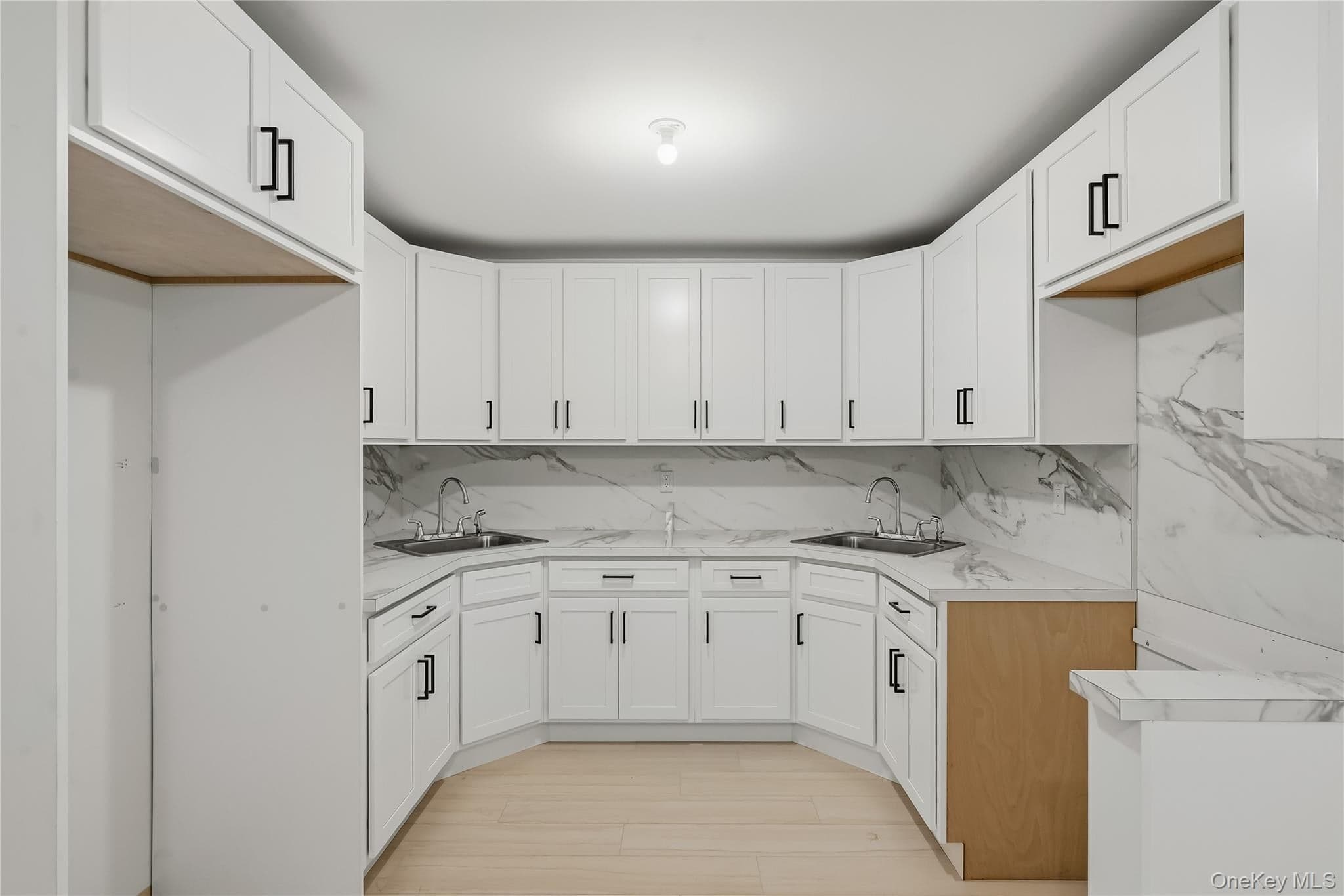 27 Ewing Avenue Unit: 201 thumbnail 34