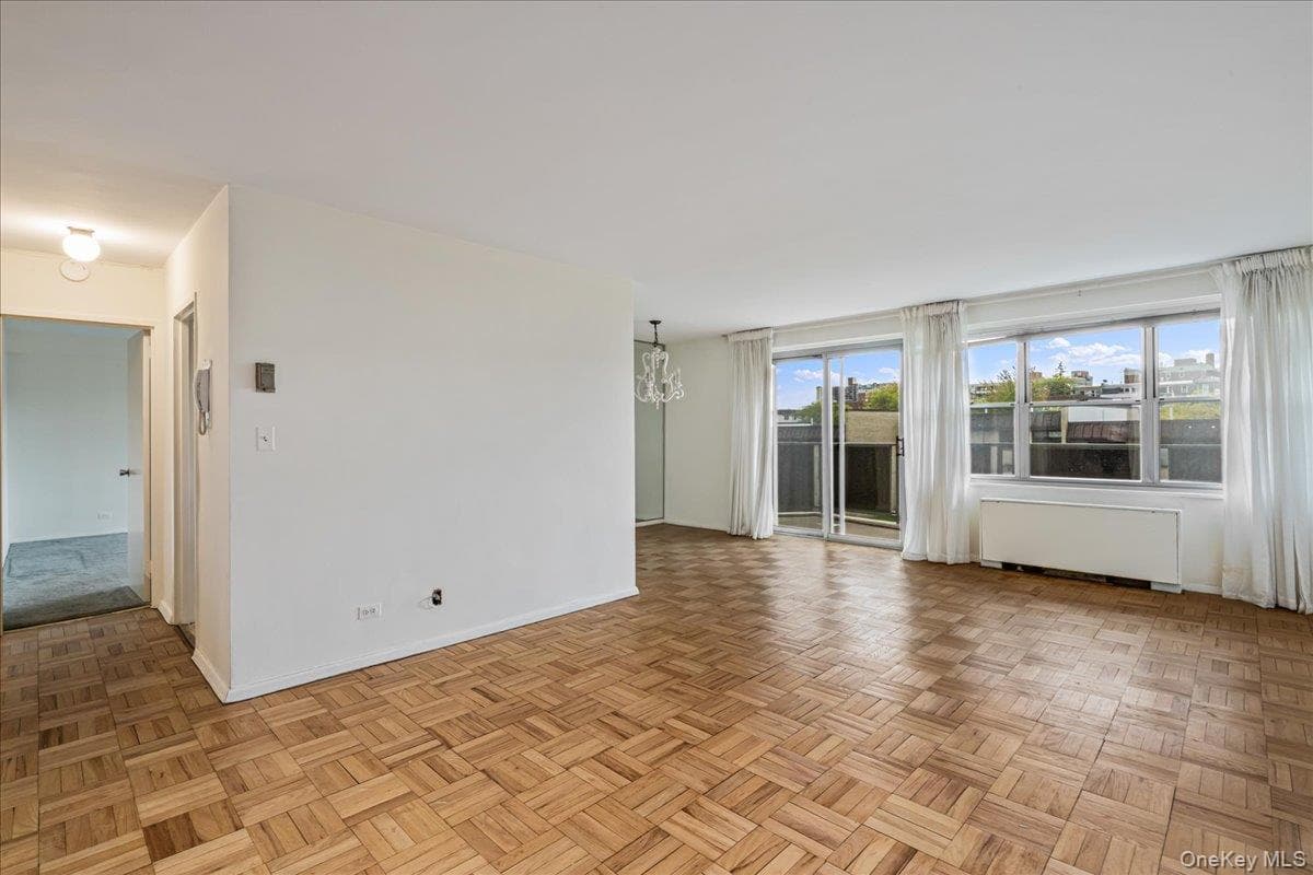 17-85 215th Street Unit: 3E thumbnail 5