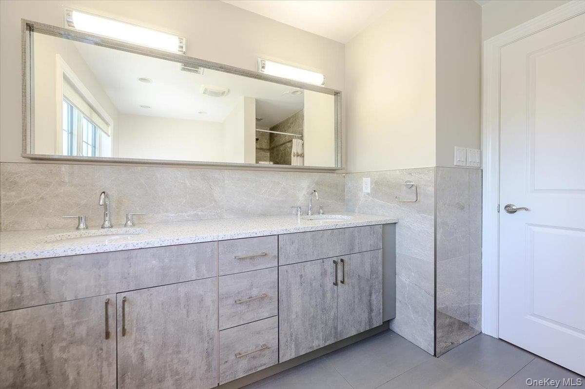 345 Washington Avenue thumbnail 18