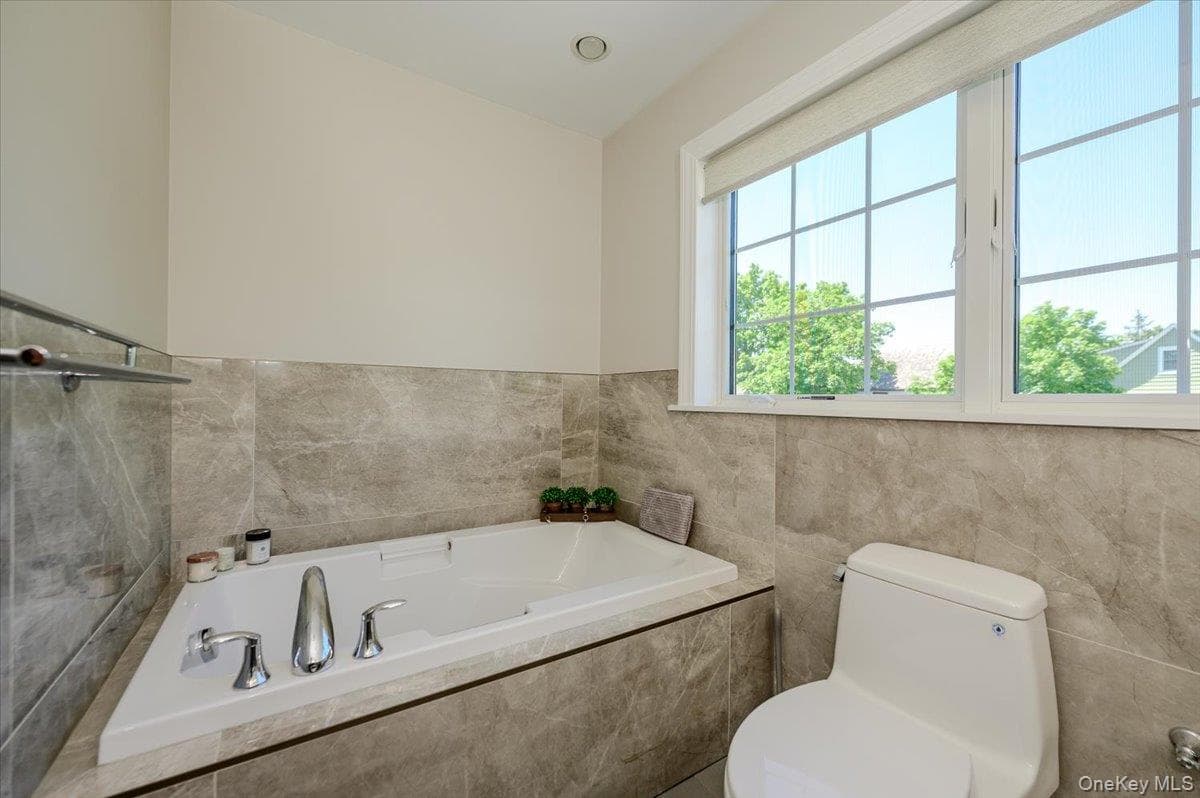 345 Washington Avenue thumbnail 17