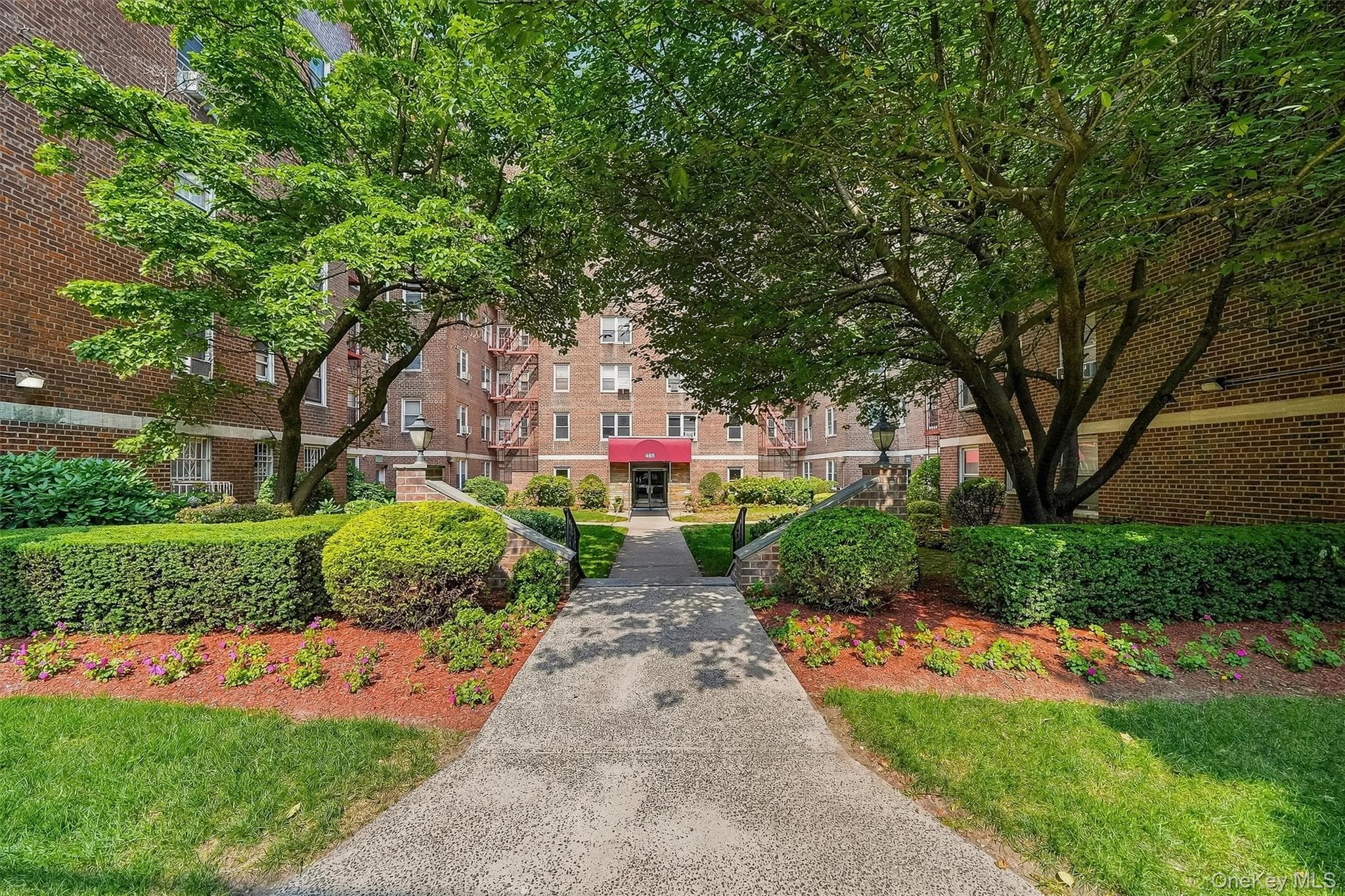 485 Bronx River Road Unit: A51 thumbnail 3