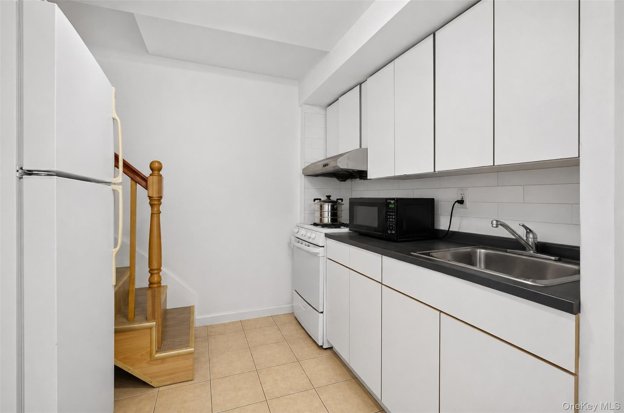 54-23 153 Street thumbnail 26
