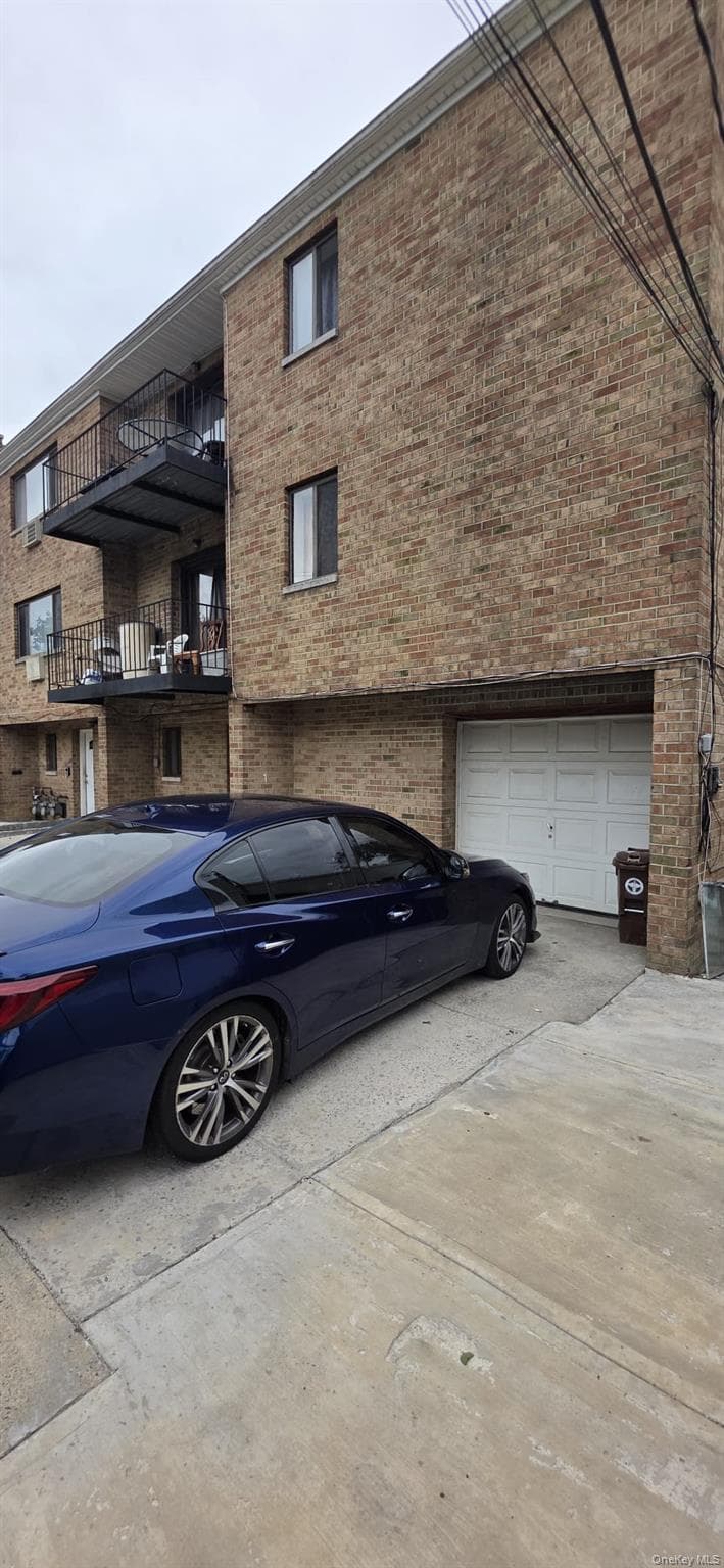 3233 Ely Avenue thumbnail 4