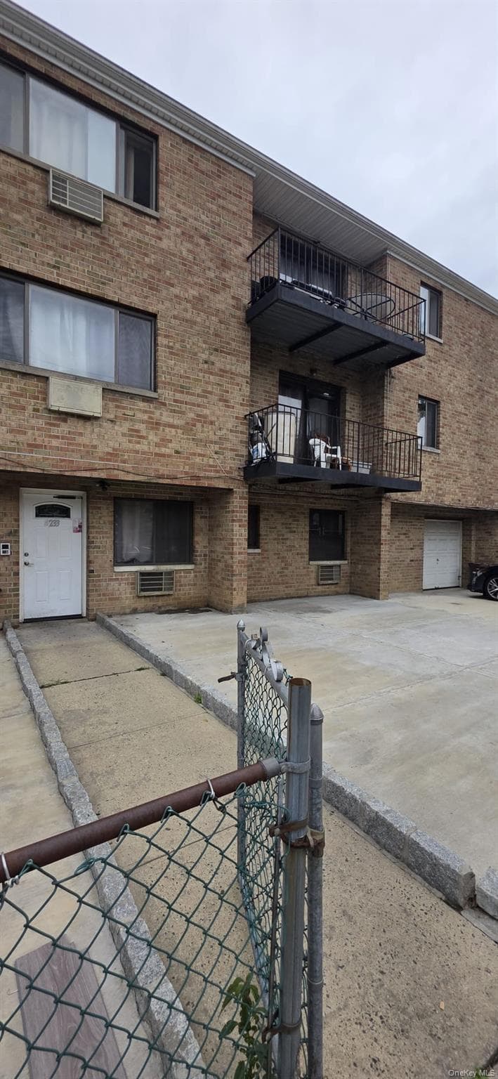 3233 Ely Avenue photo 1