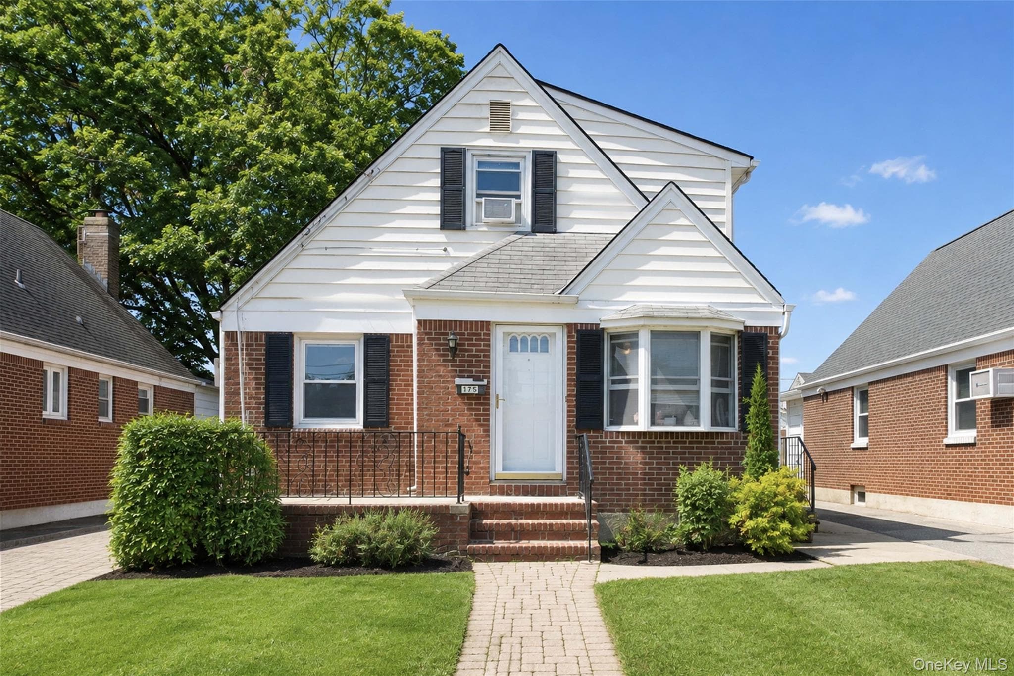 175 Latham Road photo 1