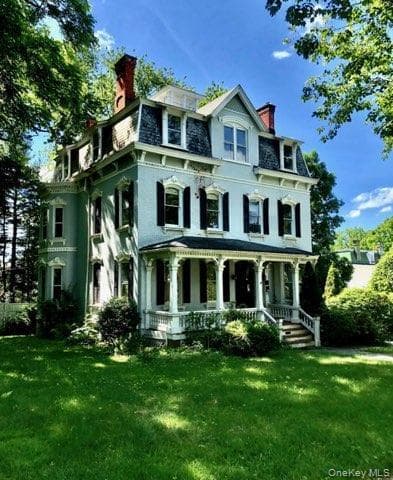 8 Garfield Place, Poughkeepsie