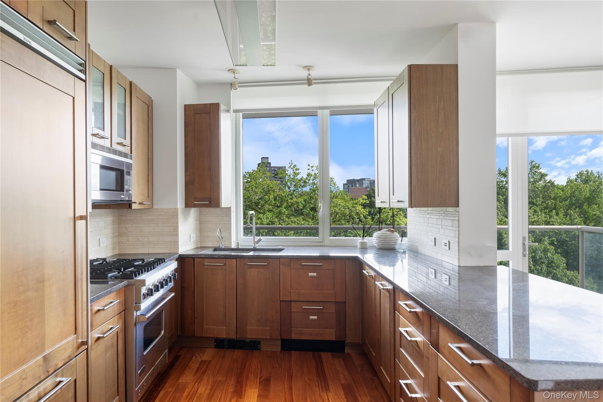 640 W 237th Street Unit: 6A thumbnail 7