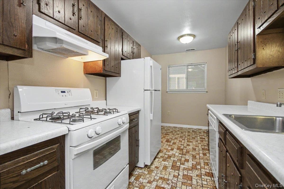 902 Commons Way Unit: D thumbnail 27