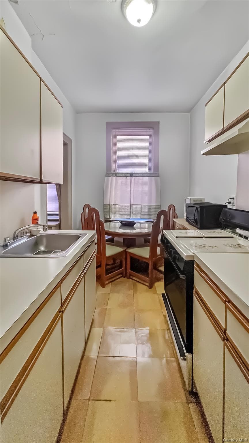 37-20 81st St Unit: 5G thumbnail 3