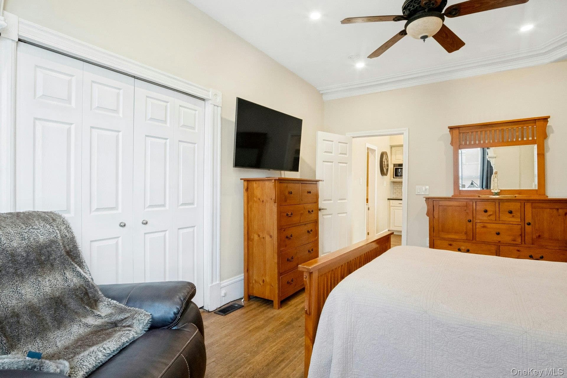 20 Waller Avenue thumbnail 23