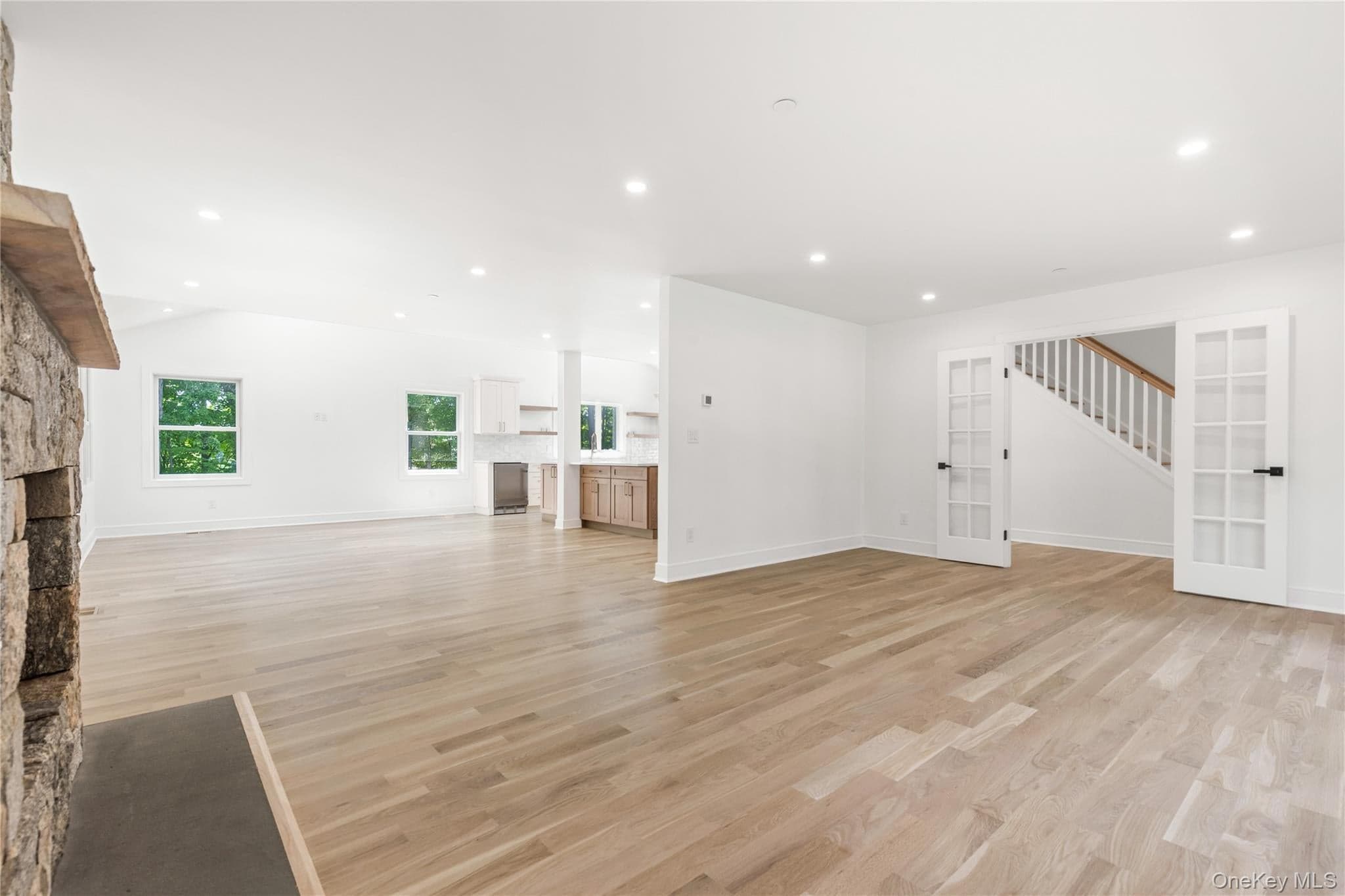 230 Pinesbridge Road thumbnail 11