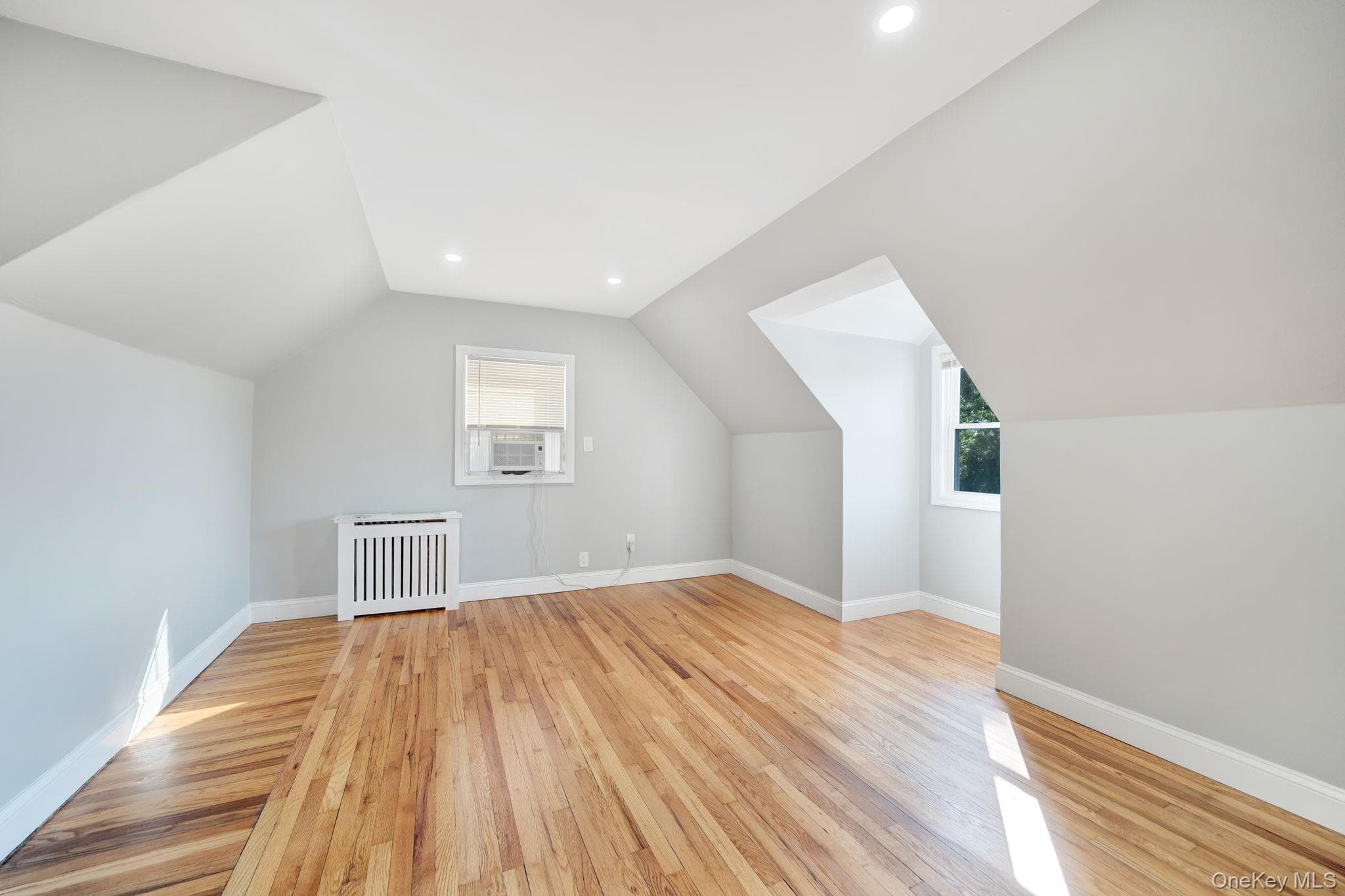 102 Strattford Road thumbnail 16