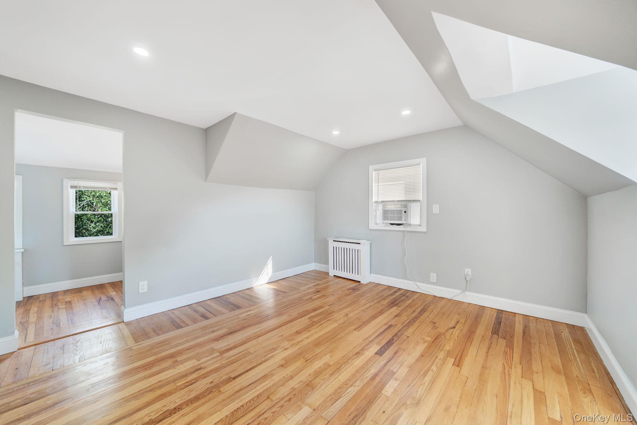 102 Strattford Road thumbnail 17