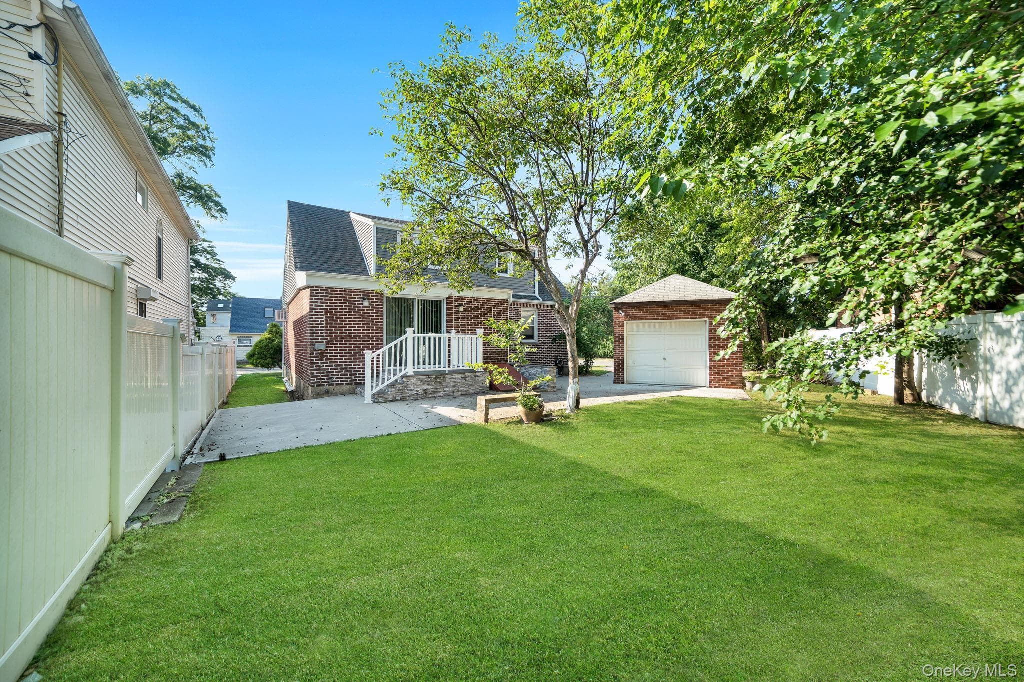 102 Strattford Road thumbnail 23