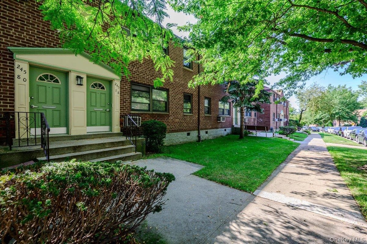 245-78 62nd Avenue Unit: A-9, Upper thumbnail 13