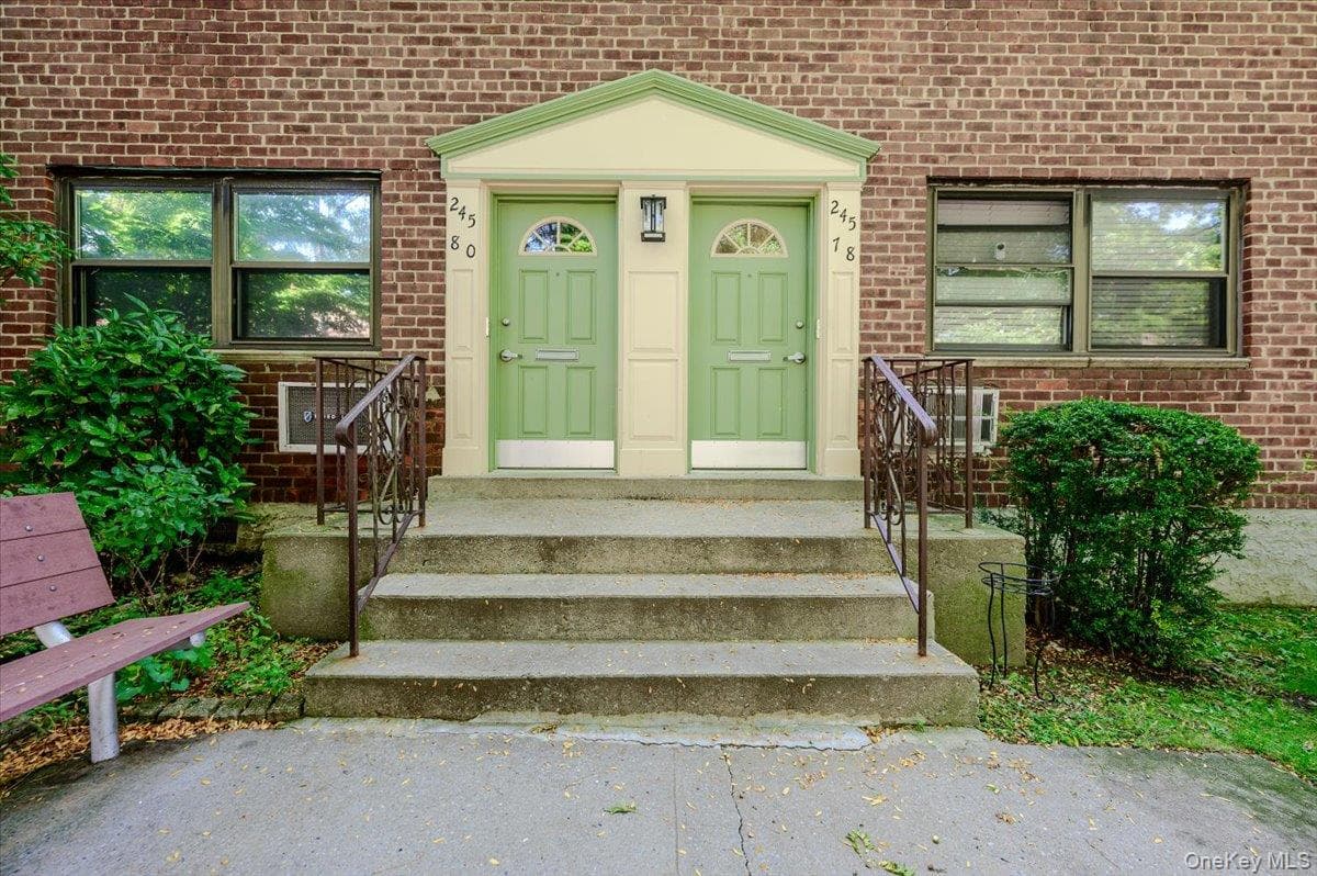 245-78 62nd Avenue Unit: A-9, Upper thumbnail 14