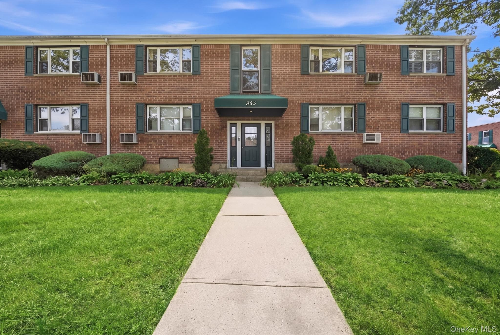 985 Fenwood DR Unit: 3, Valley Stream