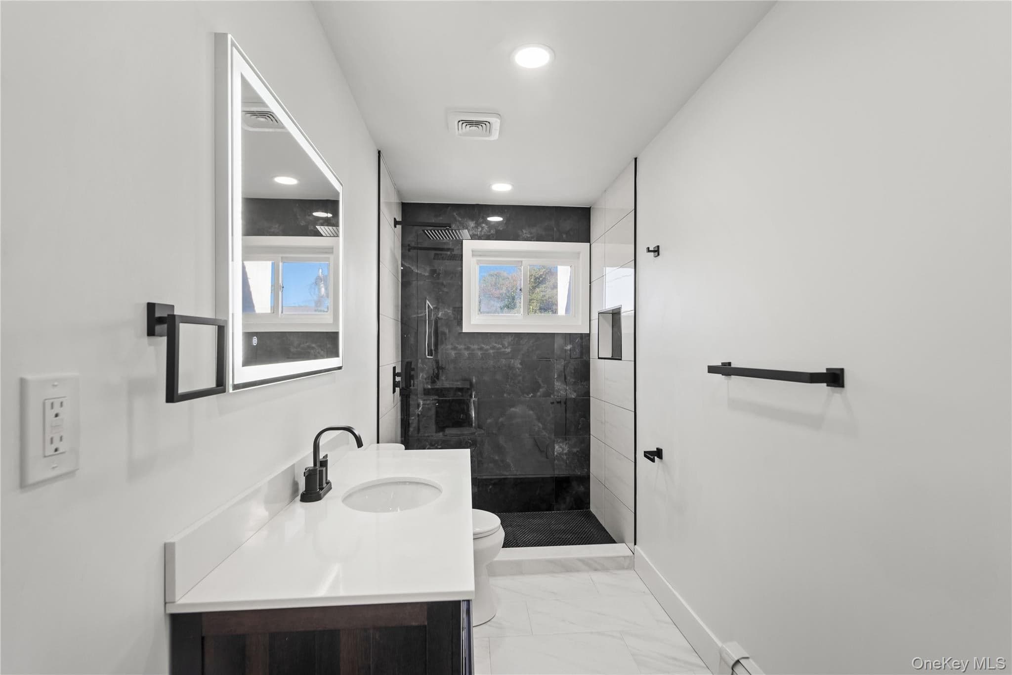 8 Gale Drive thumbnail 3
