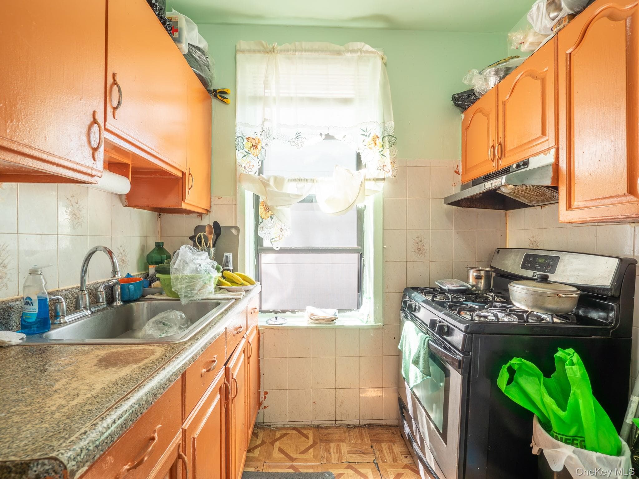 785 E 181 Street ST Unit: 11 thumbnail 12