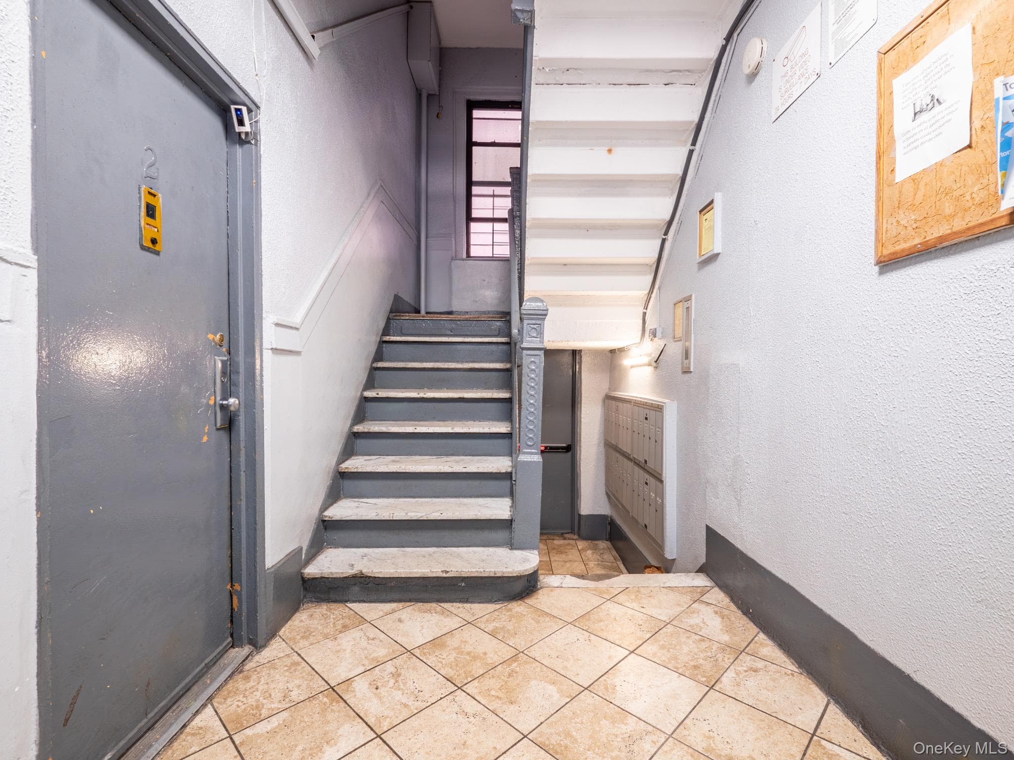 785 E 181 Street ST Unit: 11 thumbnail 4