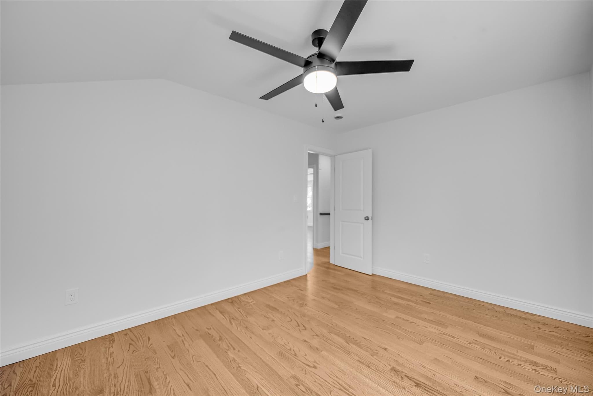 52 Norfeld Boulevard thumbnail 11