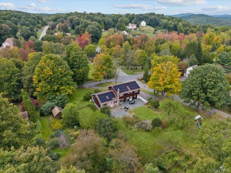 122 Cherry Hill Road thumbnail 4