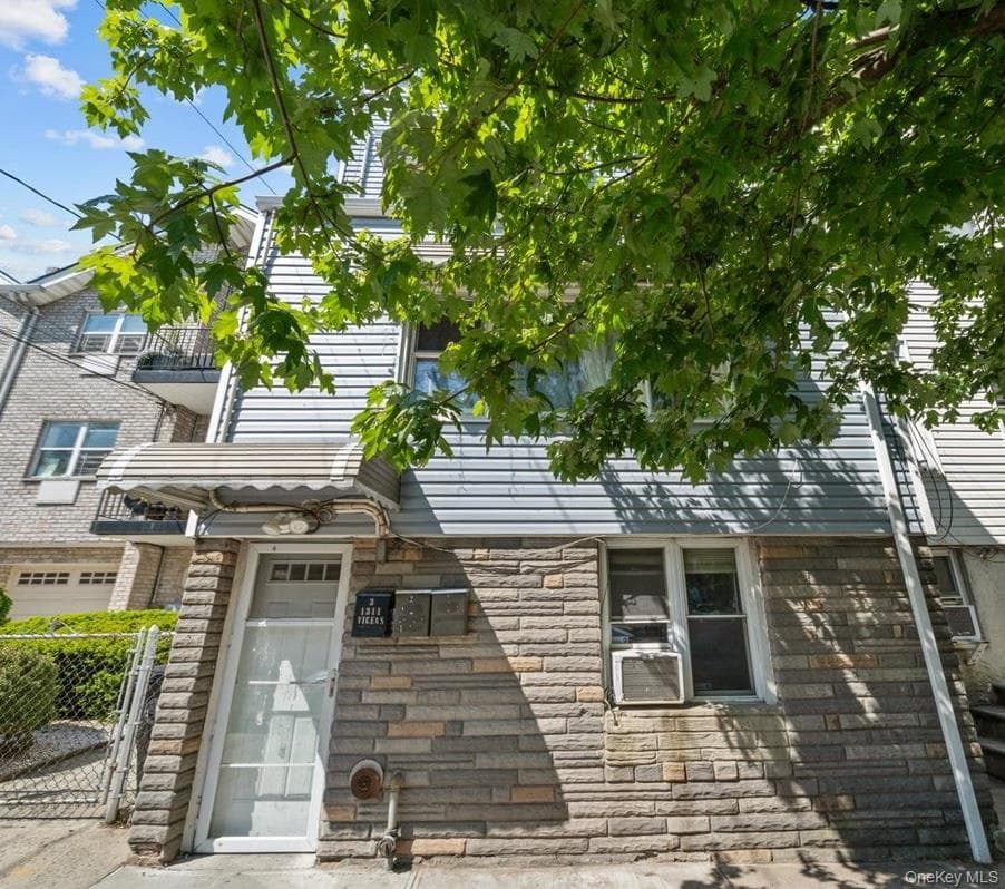 1311 Balcom Avenue thumbnail 2