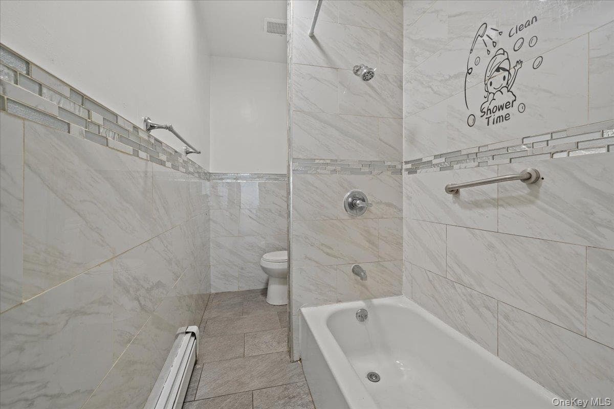 1311 Balcom Avenue thumbnail 16