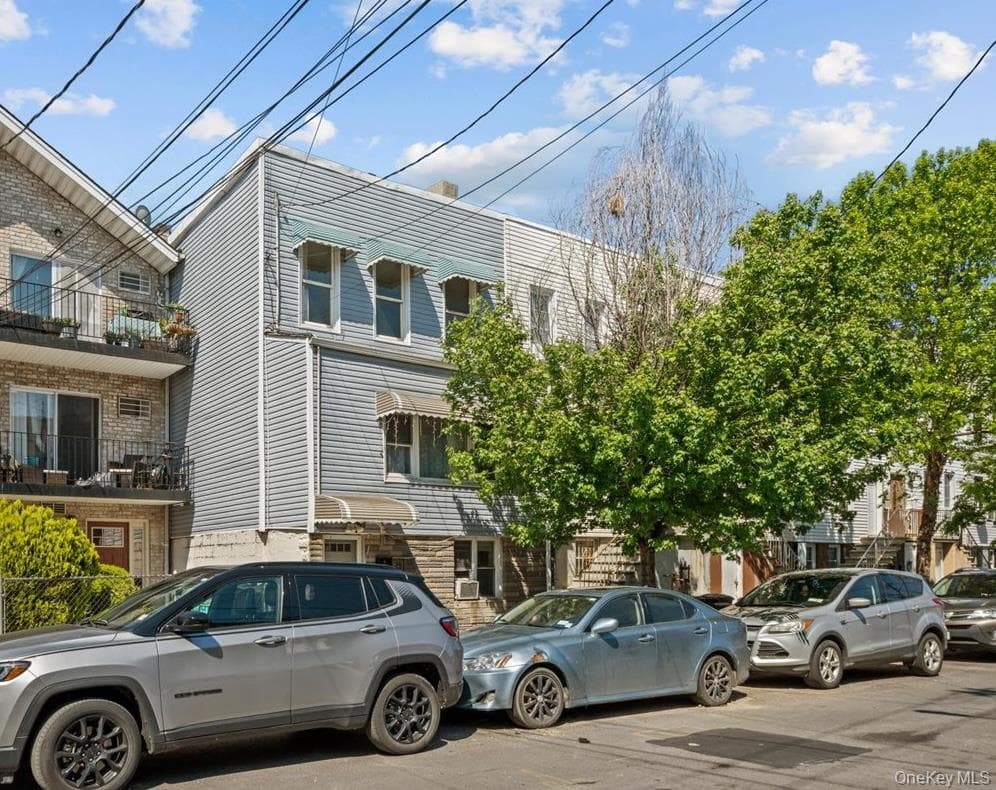 1311 Balcom Avenue thumbnail 3