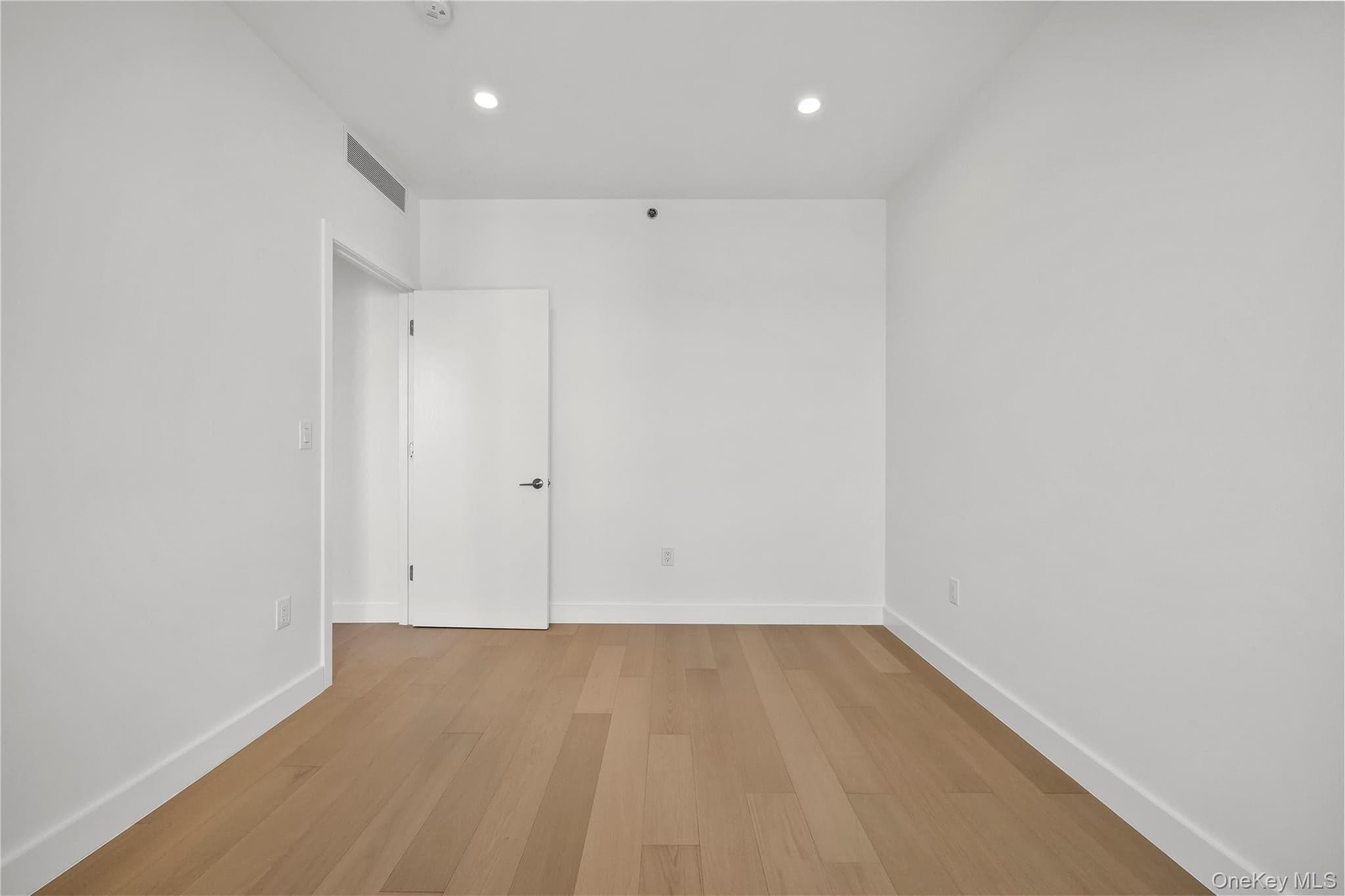 150-02 Northern Boulevard Unit: 3C thumbnail 8