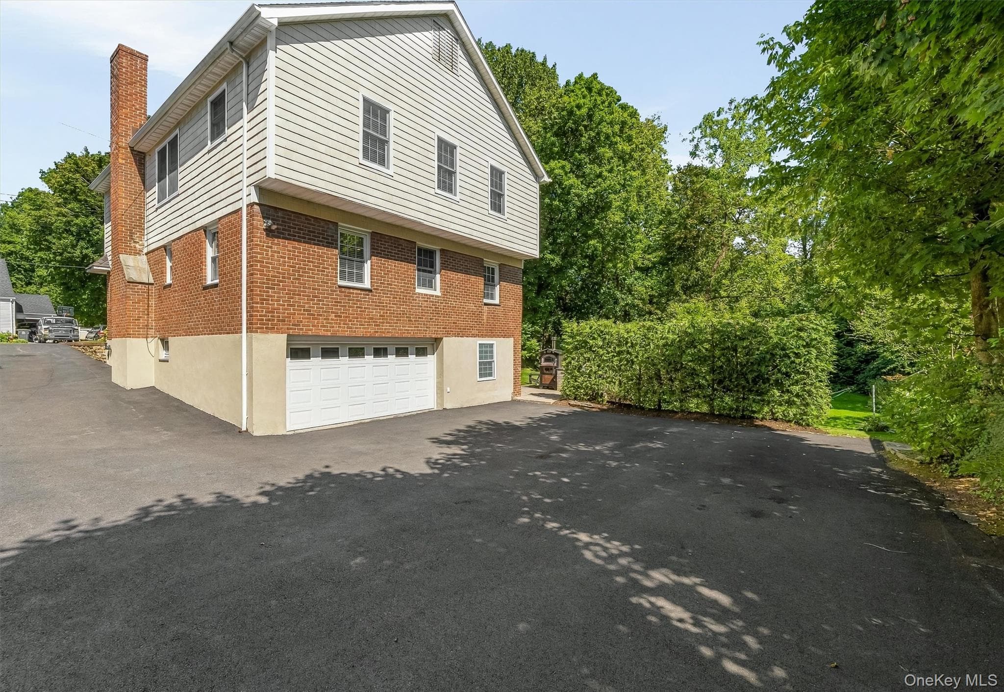 87 Bolton Avenue thumbnail 43