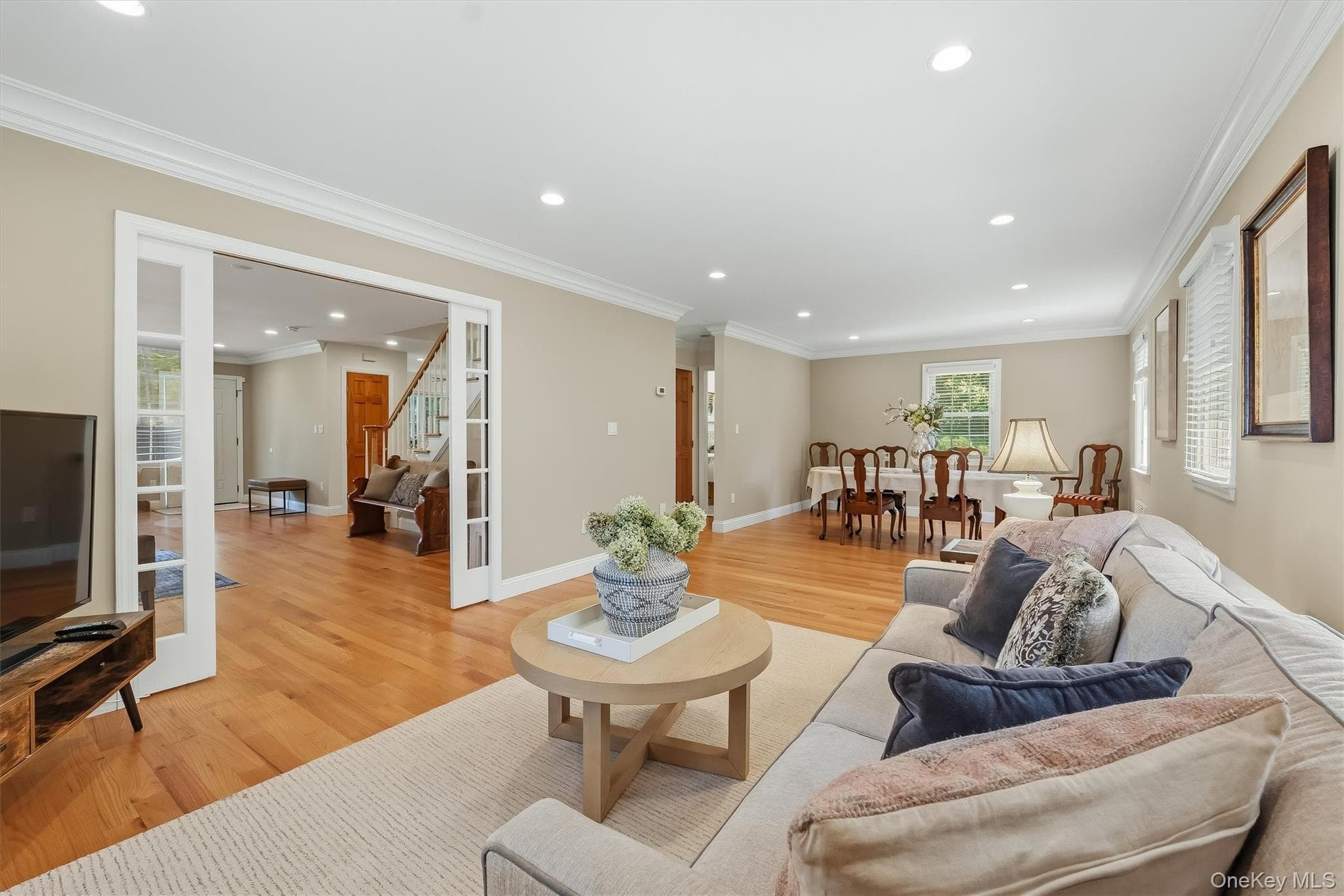 87 Bolton Avenue thumbnail 12