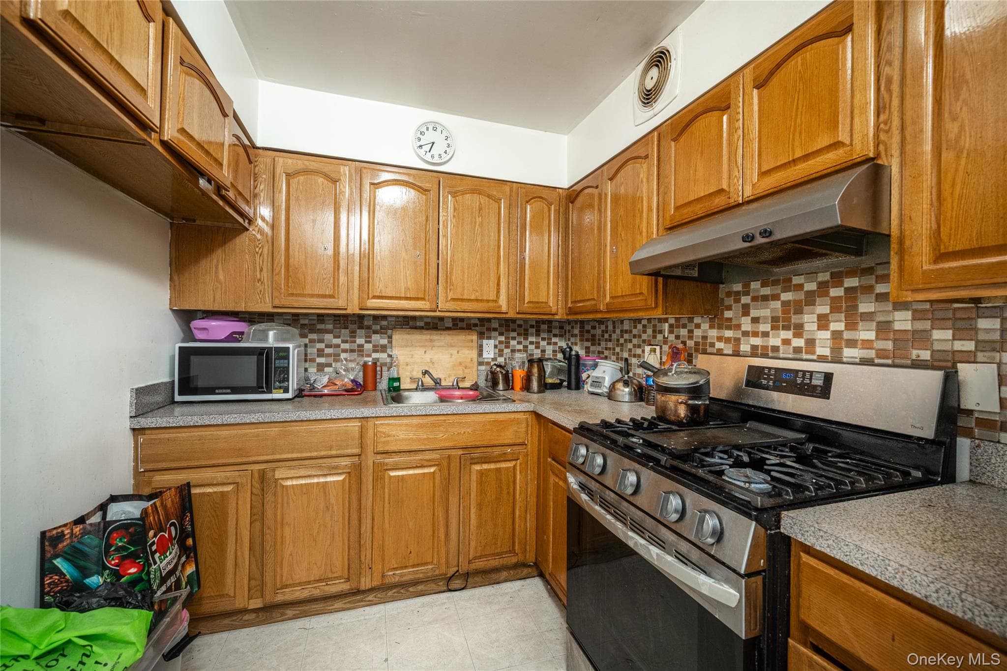 1164 Union Avenue thumbnail 20