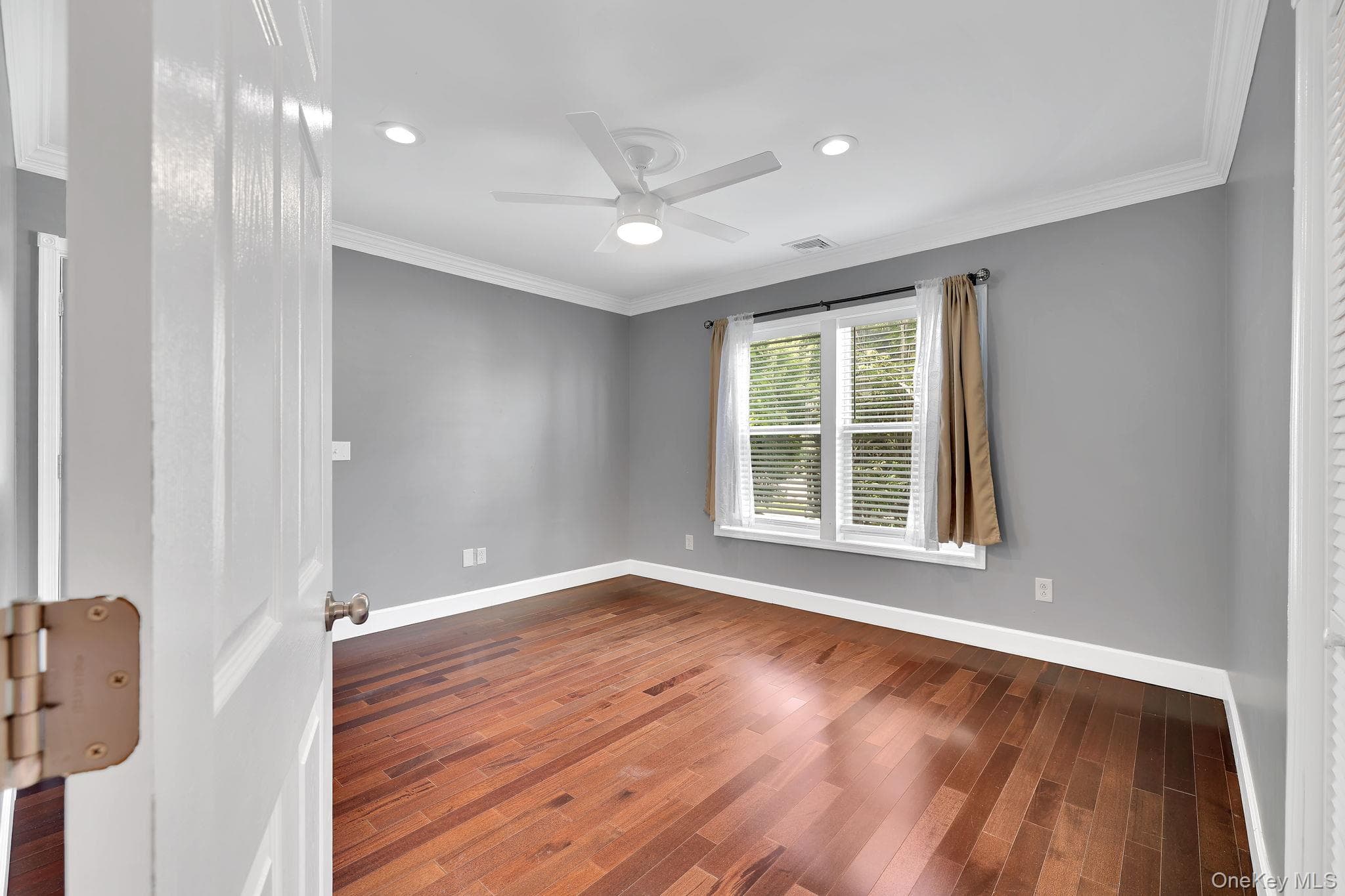 33 Seward Avenue thumbnail 23