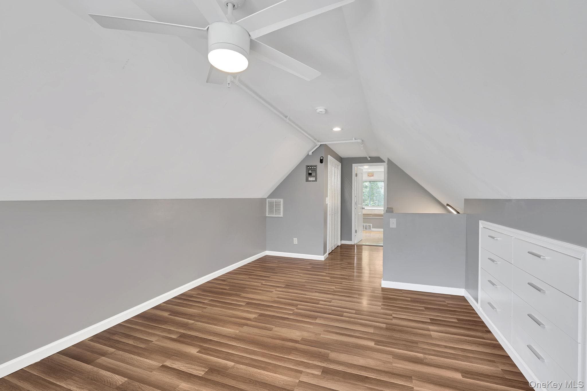 33 Seward Avenue thumbnail 29