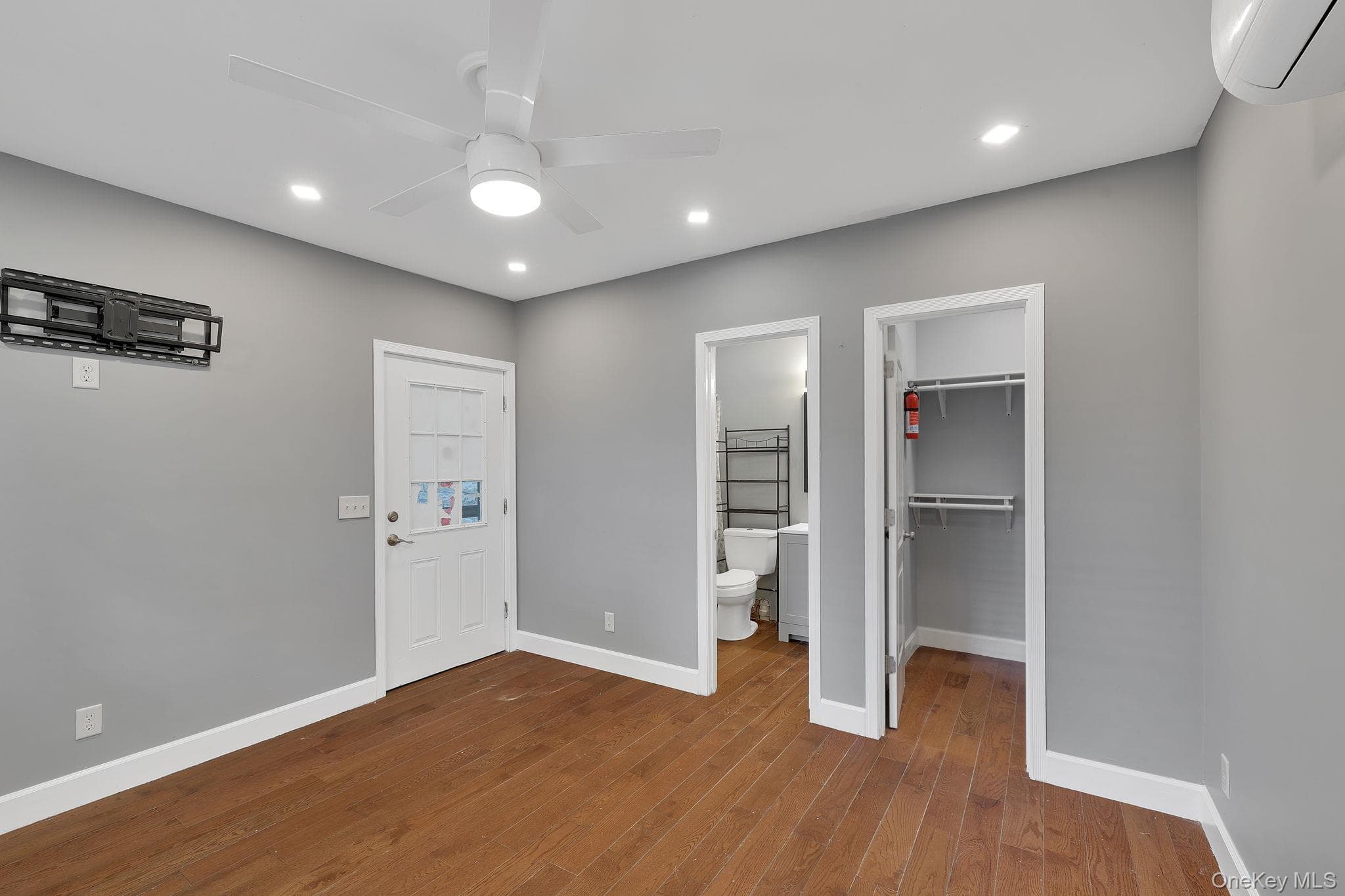33 Seward Avenue thumbnail 38