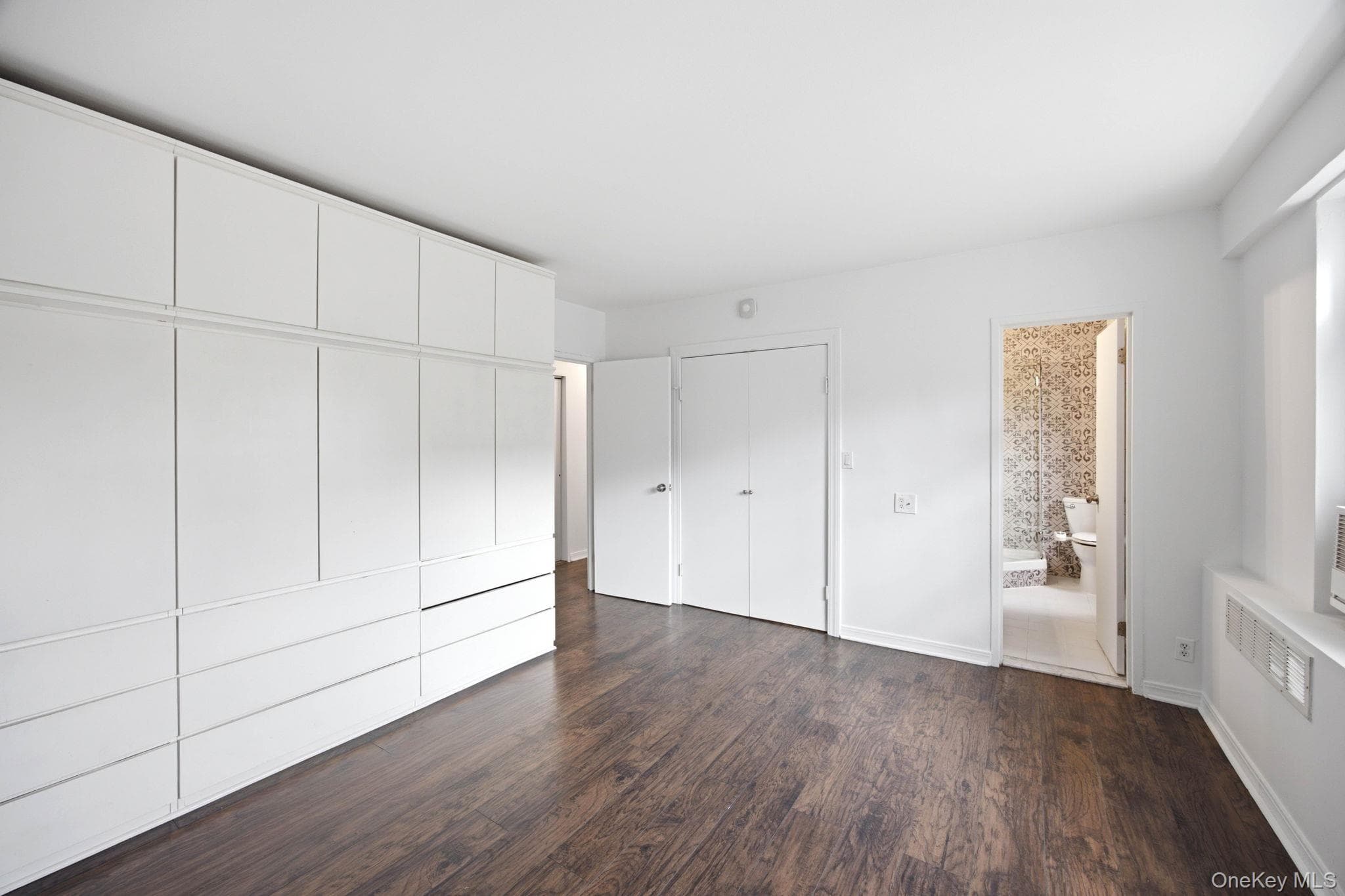 575 Grand Street Unit: E1505 thumbnail 16