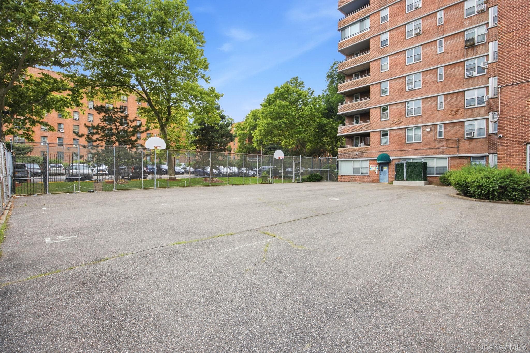 575 Grand Street Unit: E1505 thumbnail 32