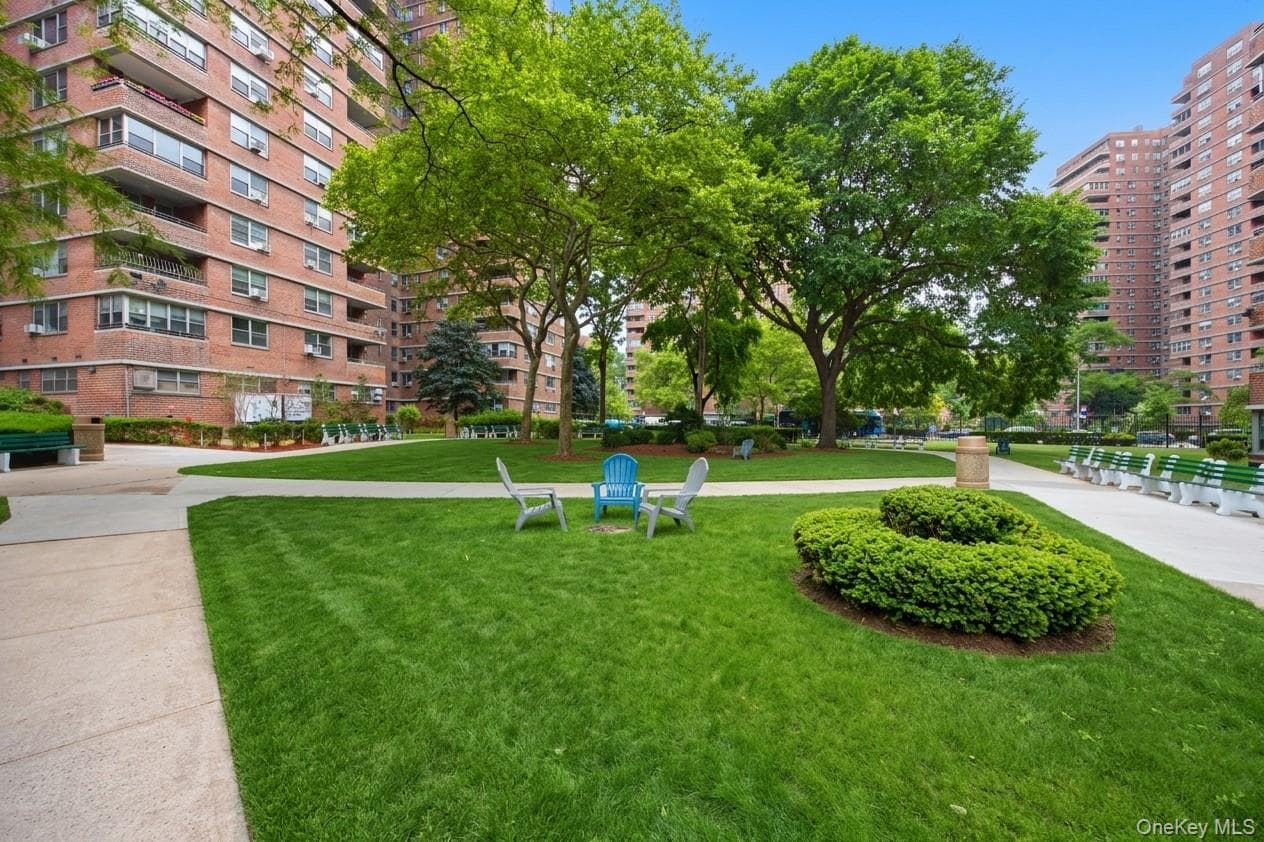 575 Grand Street Unit: E1505 thumbnail 31