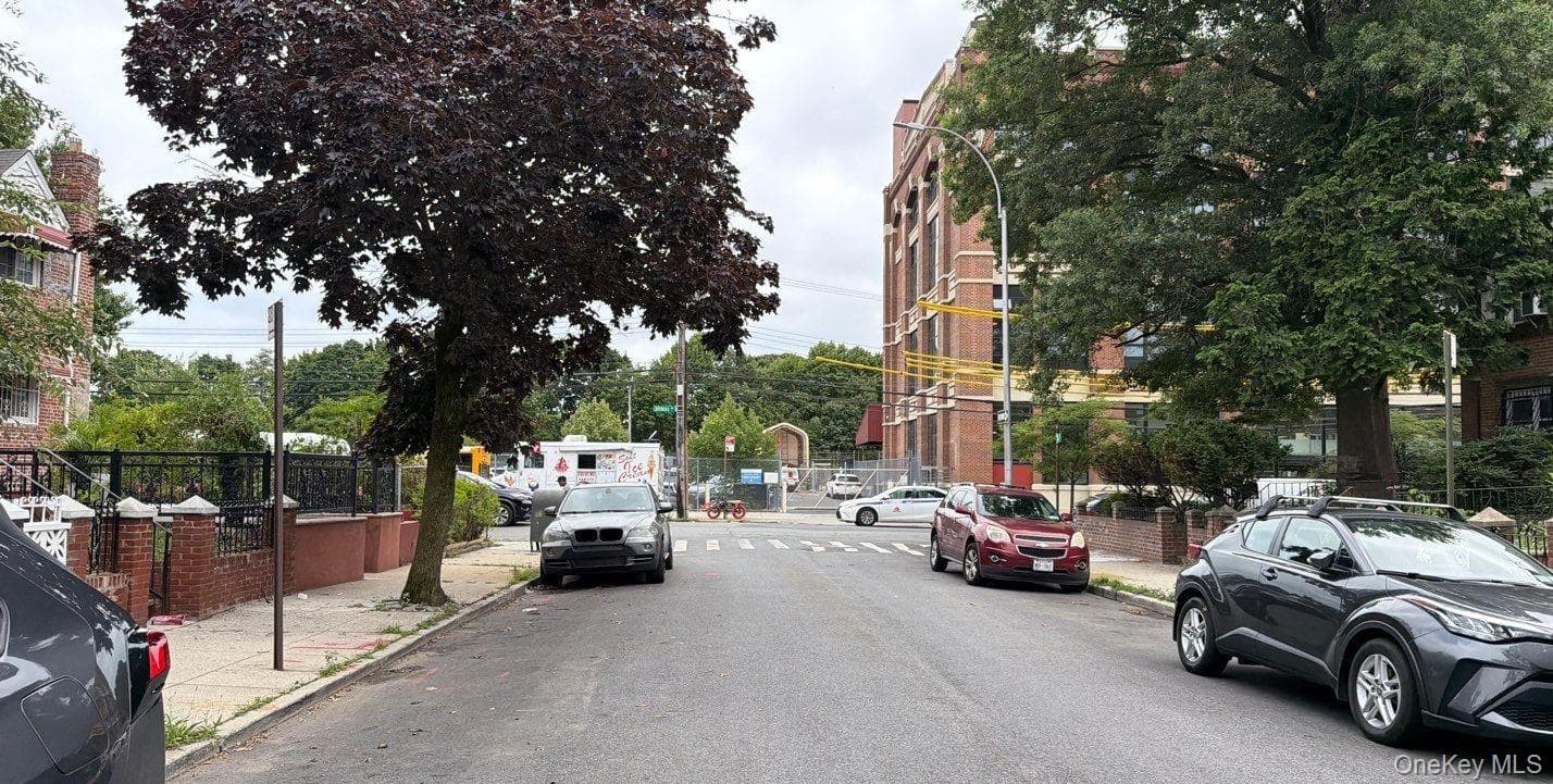 264 E 86th Street thumbnail 4
