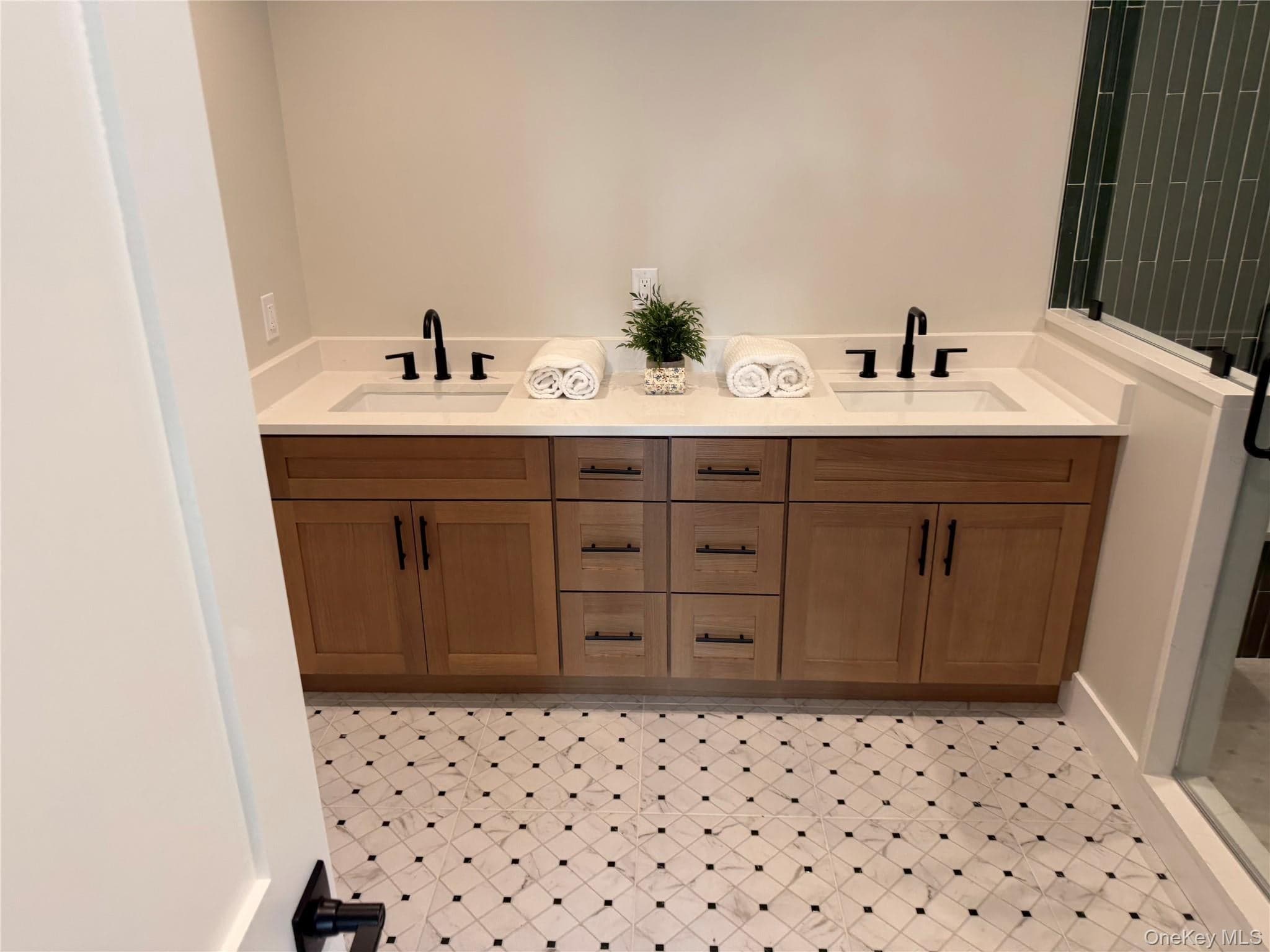 110 Stella Court thumbnail 8