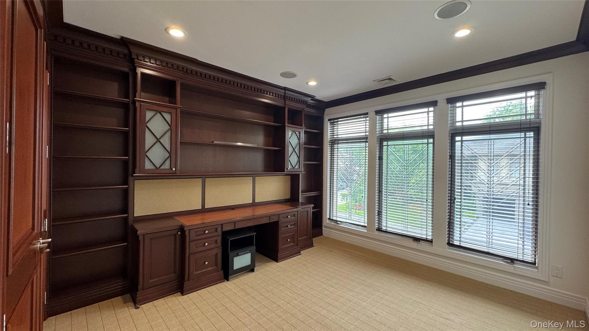 20 Kettlepond Road thumbnail 18
