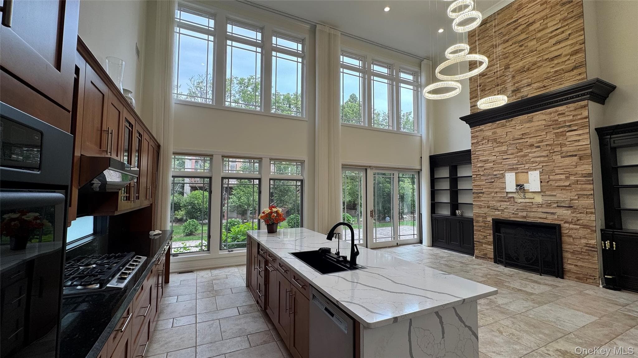 20 Kettlepond Road thumbnail 7