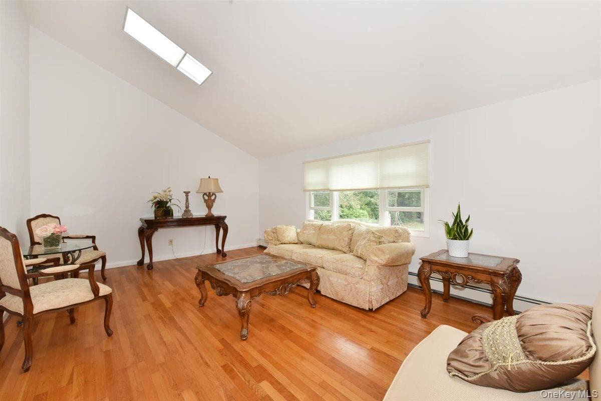 17 Greenvale Drive thumbnail 3