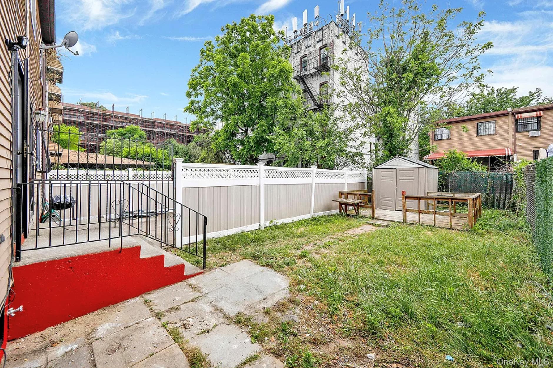 326 Berriman Street thumbnail 16