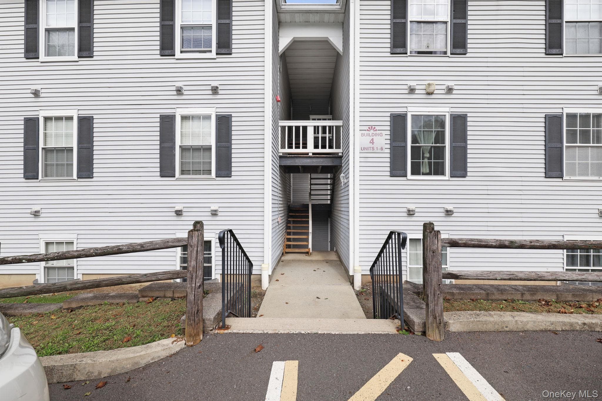 4 Lexington Hill Unit: 3 thumbnail 18