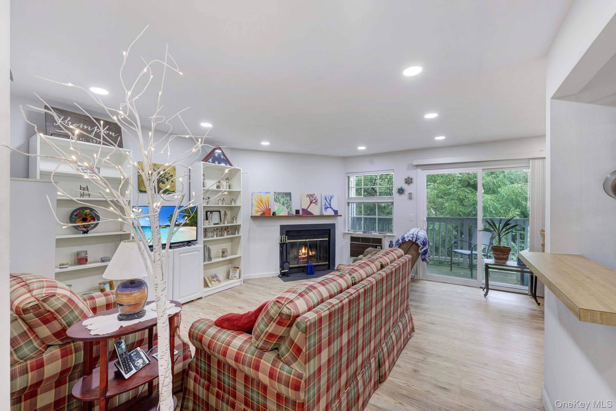 4 Lexington Hill Unit: 3 thumbnail 4