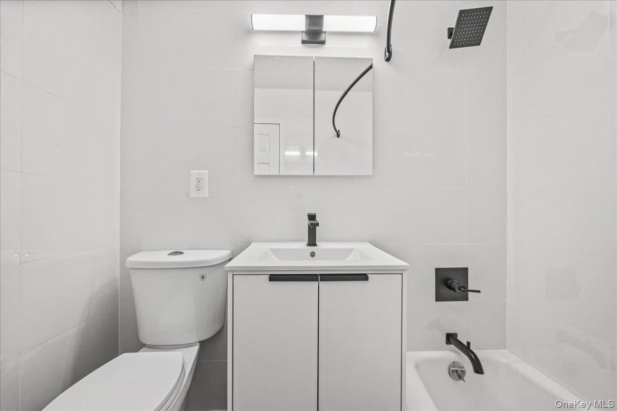 2550 Olinville Avenue Unit: 14E thumbnail 18