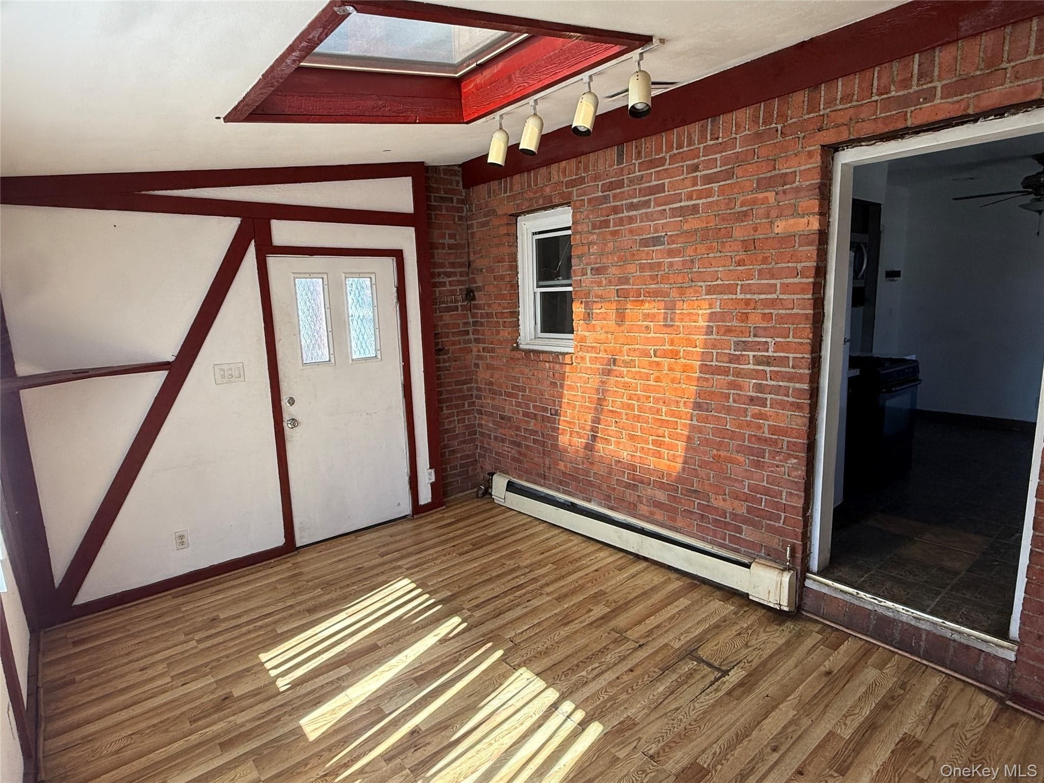 136 Henry Street thumbnail 12