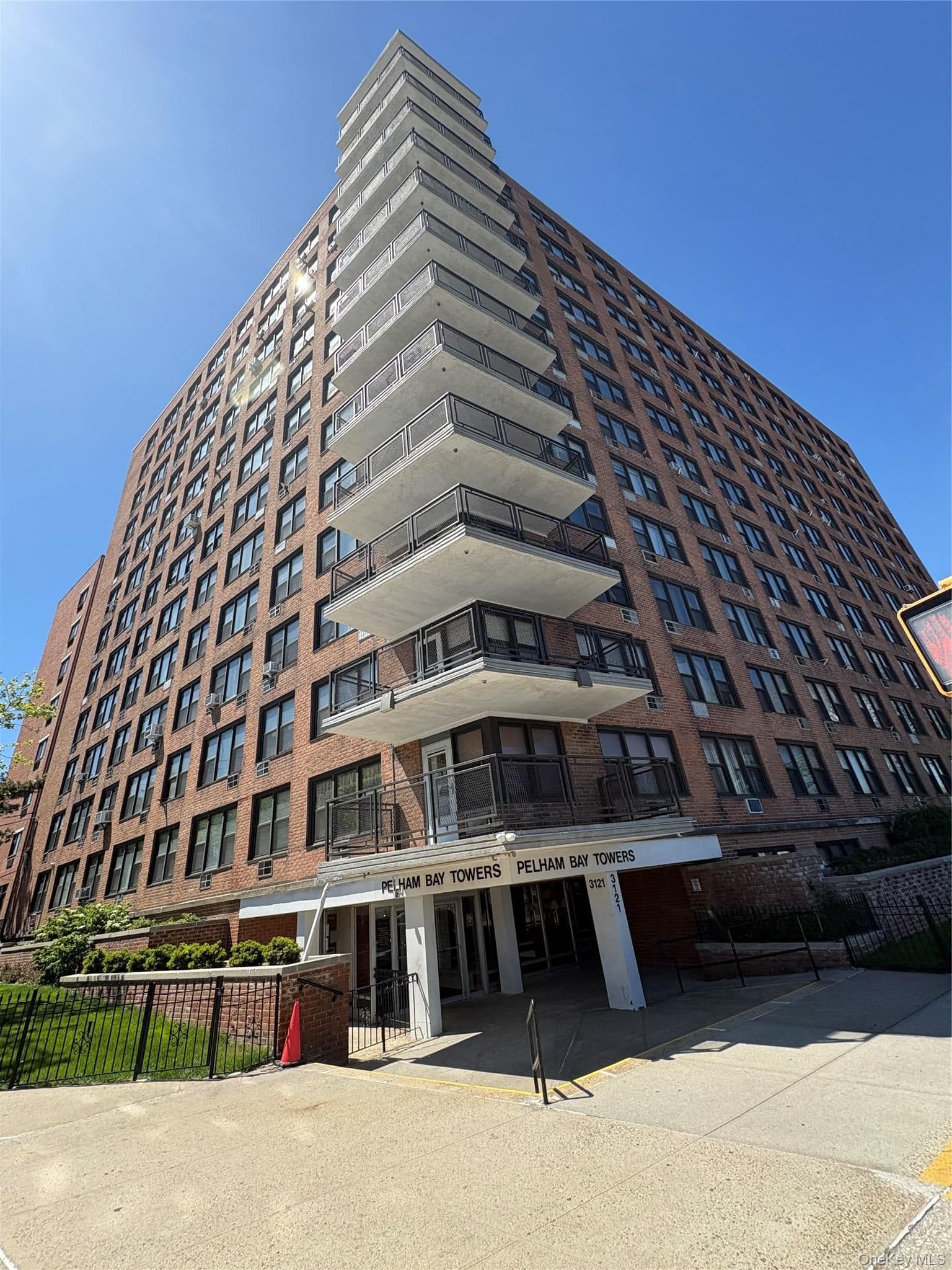 3121 Middletown Road Unit: 1G photo 1